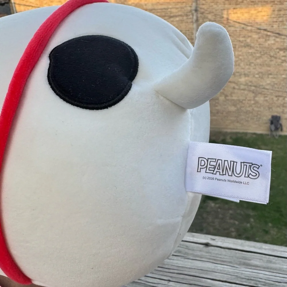 Squishmallows Snoopy Peanuts Plush White with pink hearts